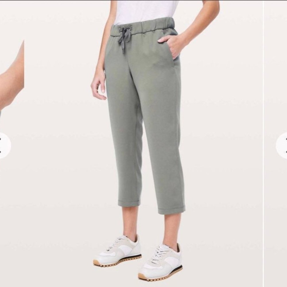 Lululemon On The Fly Crop *Woven Size 4 Sage Green